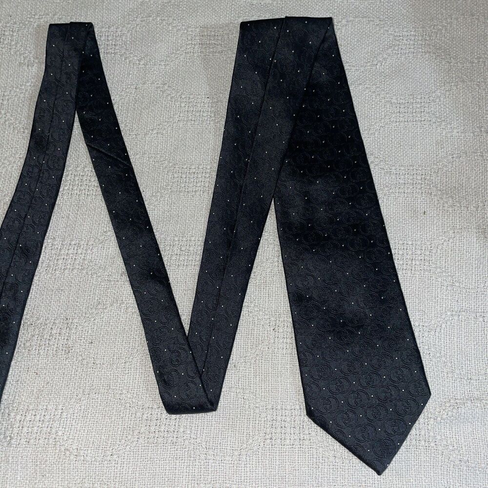 Gucci Men’s Dress Tie Size 57” 3.5” Black Logo Motif Business Formal City NWT - Picture 6 of 13